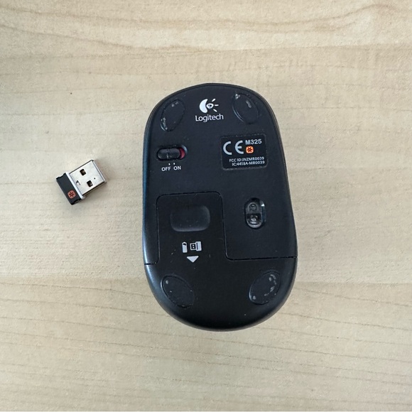 Logitech M325 Wireless Mouse - Picture 3 of 3